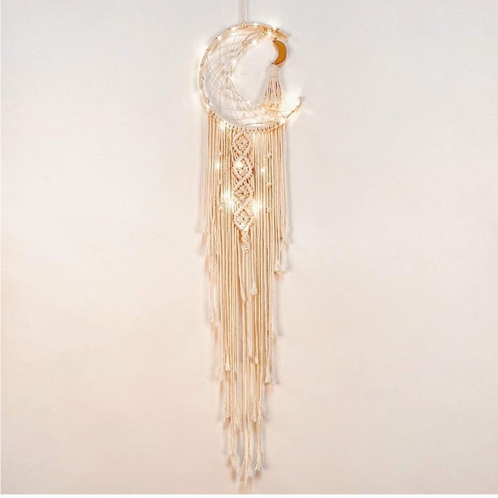 Moon wall hanging 🌙 Lights included! Great for dorm rooms !